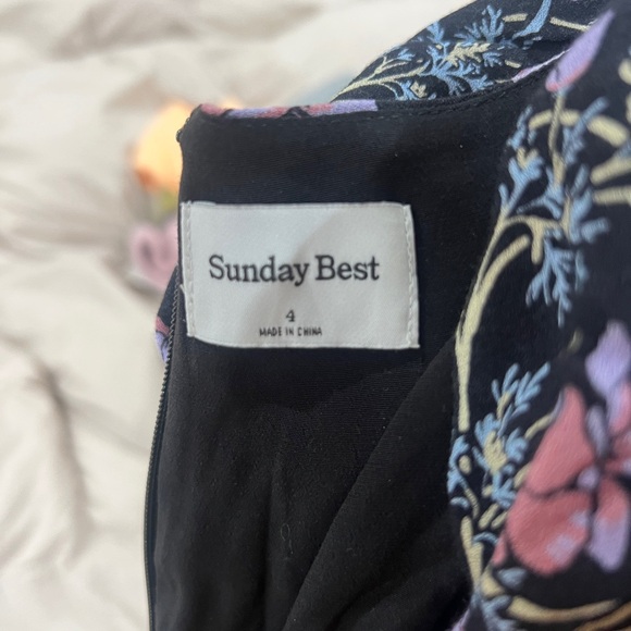 NWOT the prettiest aritzia floral short sleeve dress puff sleeve - Picture 6 of 6